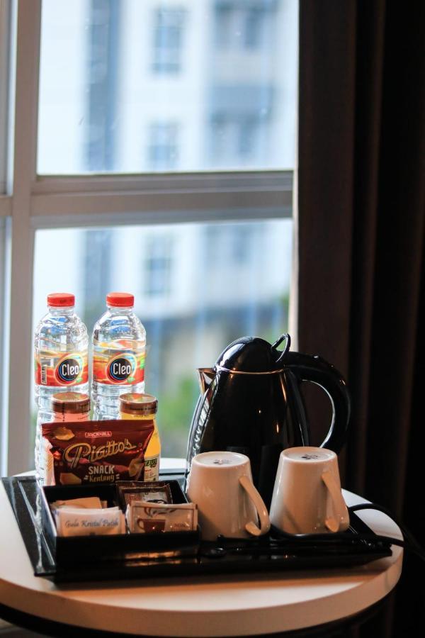 Bess Mansion Hotel Surabaya Wonotjolo Extérieur photo